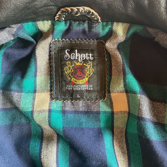 Vintage black leather Schott rocker jacket with teal threading / leather detail - Picture 10 of 13